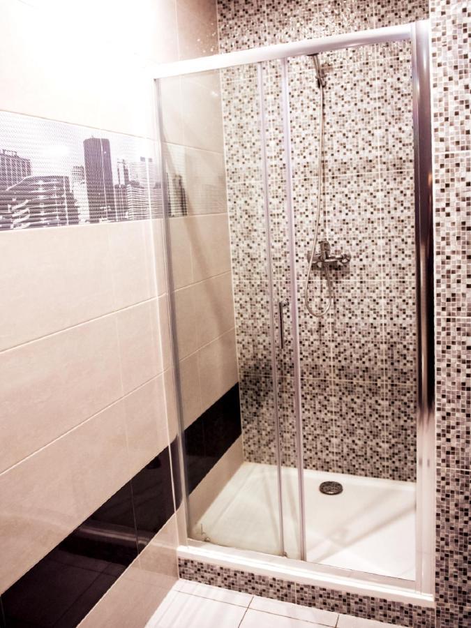 Hotel Feniks เนียซนอ ภายนอก รูปภาพ
