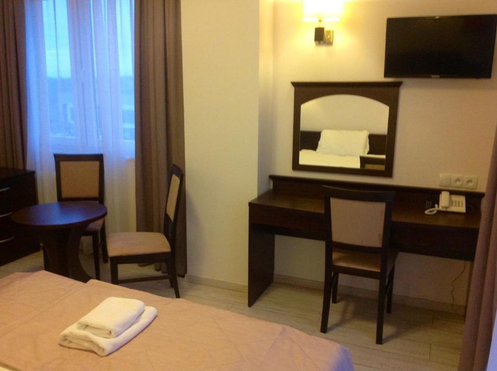 Hotel Feniks เนียซนอ ภายนอก รูปภาพ